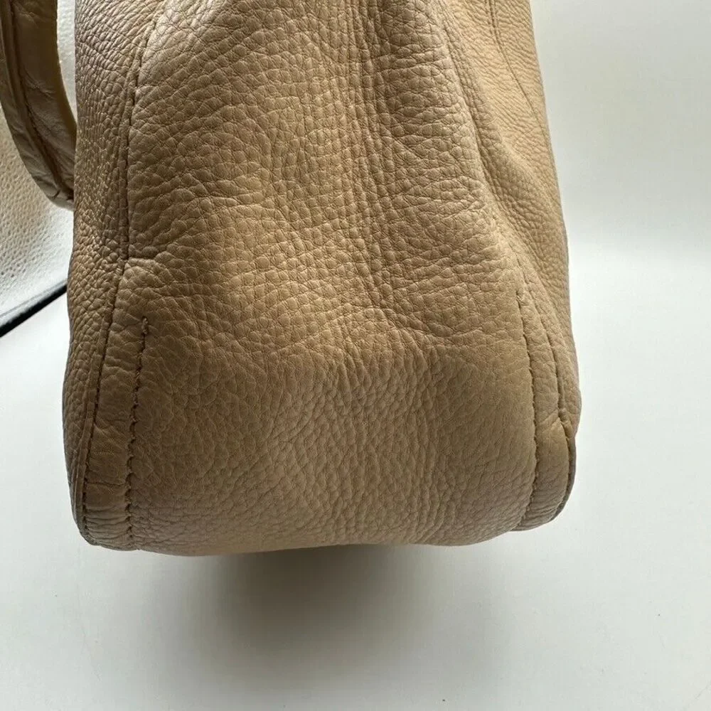 Cole Haan Hobo Shoulder Bag Women's Sandstone Tan Zip‎ Pockets Top Zip Logo
